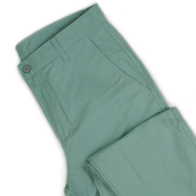 PANTALÓN DE GABARDINA VERDE MILITAR